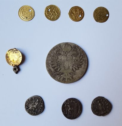 null 4 pièces en or et 3 en argent antiques. On y joint un Thaler Marie Thérèse en...