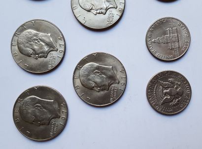 null 5 pièces de 1 dollars Eisenhower 1974 et 3 pièces de 1/2 dollars cupronicke...