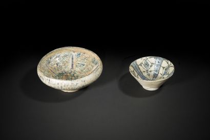 null Deux coupes en ceramique, Iran, Kachan et dit de Sultanabad, XIIIe et XIVe siècle
En...