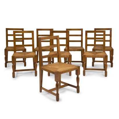 null André ARBUS (1903-1969) pour la Famille BESSARD
Suite de huit chaises en merisier.
Les...