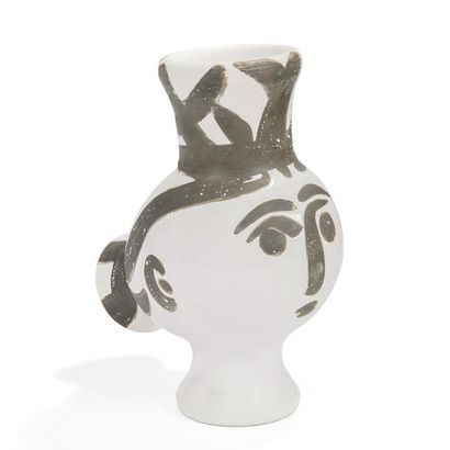null Pablo PICASSO (1881-1973) & MADOURA
Chouette femme, modèle créé en 1951
Vase...