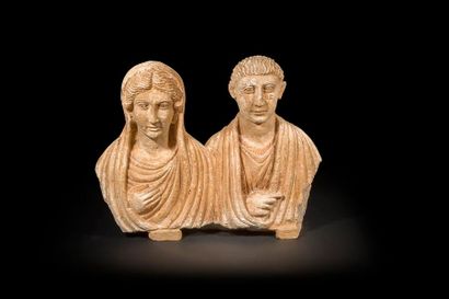 null Couple de personnages
Calcaire
Palmyre, IIe - IIIe siècle
Restauration au cou...