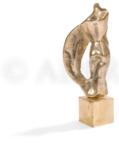 null Camille GARBELL (né en 1945)
Femme drapée
Sculpture en bronze poli.
Signée et...