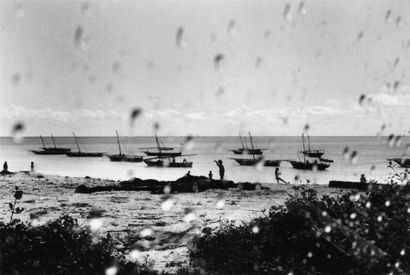 Chris DITYVON Zanzibar, 2002 Photographie argentique noir et blanc. Signée au dos....