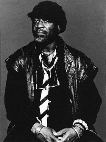 Henry ROY Muepu Muamba Photographie noir et blanc numérotée 1/10. Signée au dos et...