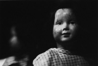 Rose SZNAJDER (Née en 1942) Conversations Photographie noir et blanc numérotée 2/20....
