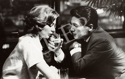 null Hiroshima mon amour, 1959. De Alain Resnais, avec Emmanuelle Riva et Eiji Okada....