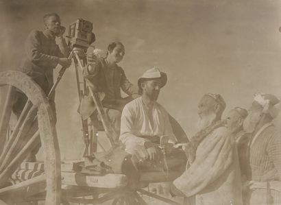 null Georgui Anatolevitch ZELMA (1906-1984)
Photographe en Ouzbékistan. 1930
Tirage...