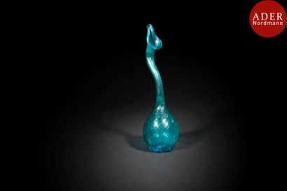 null Vase lacrymatoire, Iran, XIXe siècle 
Panse globulaire à long col s’évasant...