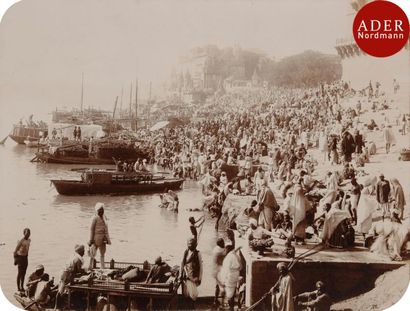 null Vues du Gange à Bénares, déb. XXe siècle
Deux tirages albuminés présentant les...