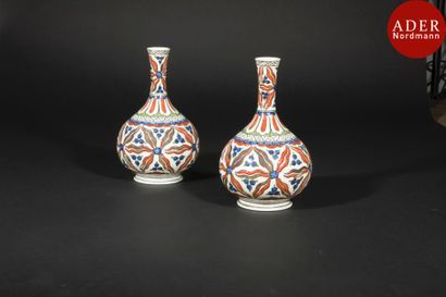 null SAMSON Emile (1837 / 1913), paire de vase aux cintamani dans le style Iznik,...