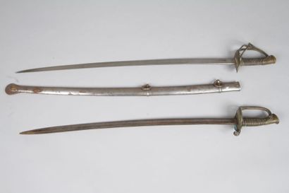 null - Sabre d’adjudant d’infanterie modèle 1845
Poignée en corne avec filigrane...