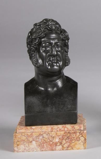 null Le Roi Louis Philippe Ier 
Sujet en buste en fonte de fer sur socle en marbre....
