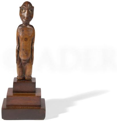 null Une petite statuette de l’Île de Pâque moai tangata, possible « curios », au...