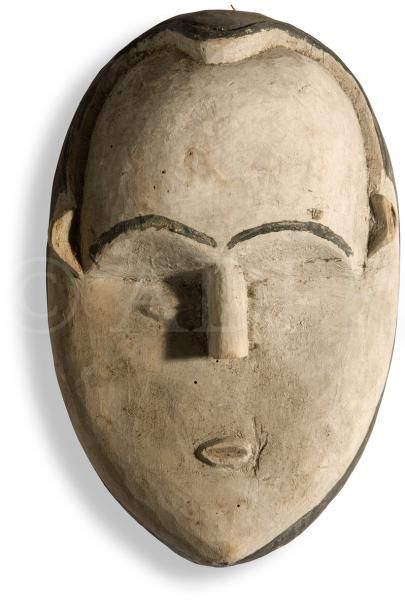 null Un lot de trois masques de style, objets non rituels. 
Fang, Gabon
Bois, polychromies
H....