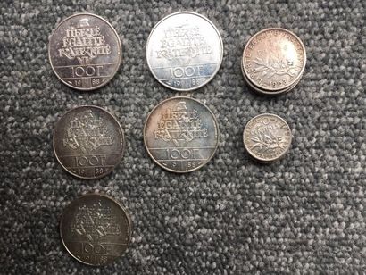 null 5 pièces de 100 Francs en argent Type Fraternité -  1988. 
On y joint 5 pièces...
