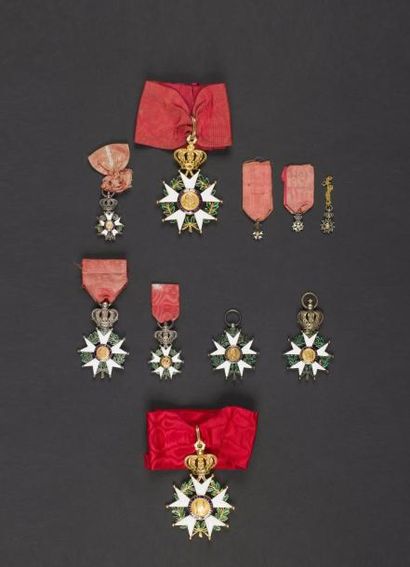 null FRANCE
ORDRE DE LA LÉGION D’HONNEUR, institué en 1802.
Trois miniatures :
-...