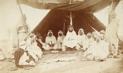 Algérie. c. 1870-1880 Portaits. Mauresques. Dignitaires. Enfants. Album contenant...