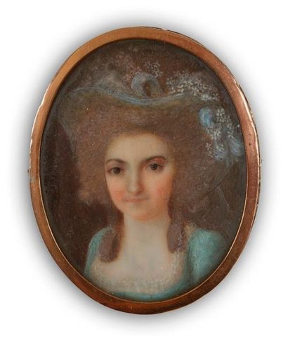 null École FRANÇAISE du XVIIIe siècle
Jeune femme en buste, au chapeau bleu fleuri...