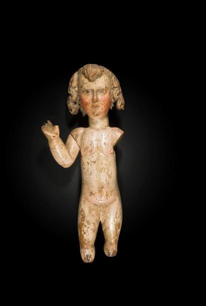 null Christ Enfant bénissant. 
Sculpture en bois polychromé
France, XVIIIe siècle.
H....