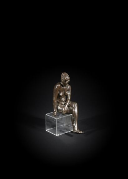 null Marie Joseph Bourron (1931-2012)
Femme nue assise 
Bronze à patine brune
Signé...