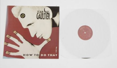 null JEAN-PAUL GAULTIER
« How To Do That » Une face du vinyle gravée, 1988. 31 x...