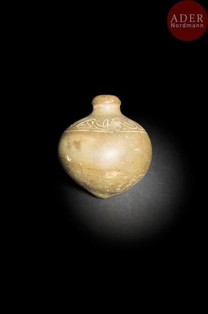 null Eolipile, Iran médiéval, XIIe - XIIIe siècle 
En pâte grésée, en forme de grenade,...