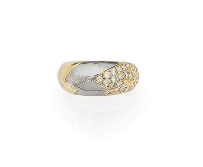 null Bague asymétrique en or jaune 18K (750 ‰), ornée de diamants, appliquée d’or...