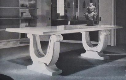 null Maurice JALLOT (1900-1971) 

Exceptionnelle table de présentation ou de milieu...