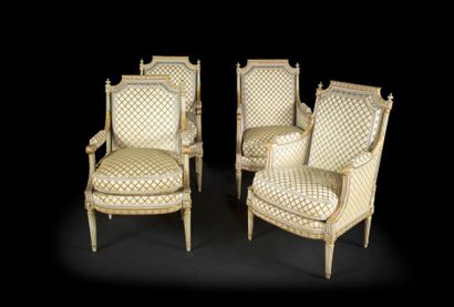 null Suite de deux fauteuils et deux bergères en bois peint et doré, le dossier plat...