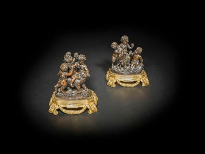 null Paire de groupes en bronze à patine brune dans le goût de Jacques Sarazin (1592-1660)...