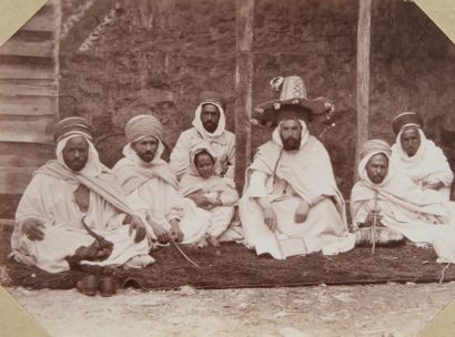 null Photographe non identifié

Algérie, 1888-1890.

Alger. Place d'Isly. Mosquée...