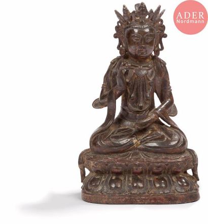 null CHINE - Époque MING (1368 - 1644)
Statuette en bronze à patine brune de bouddha...