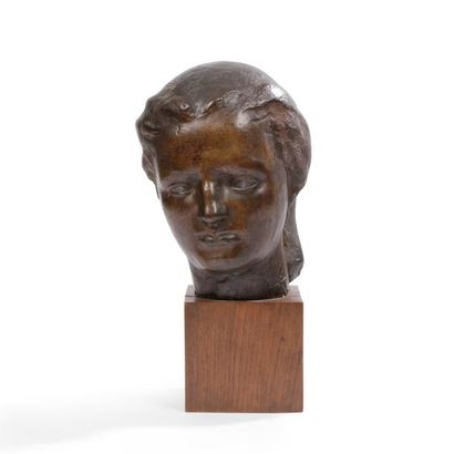 null Karl-Jean LONGUET (1904-1981)
Portrait d’Yvette, 1937
Sculpture. Épreuve en...