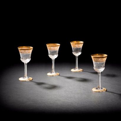 null Cristallerie de SAINT-LOUIS
Thistle, le modèle conçu en [1908]
4 verres à liqueur...