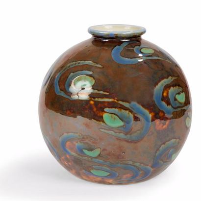 null Camille THARAUD (1878-1956) – Limoges
Important vase sphérique. Épreuve en porcelaine...