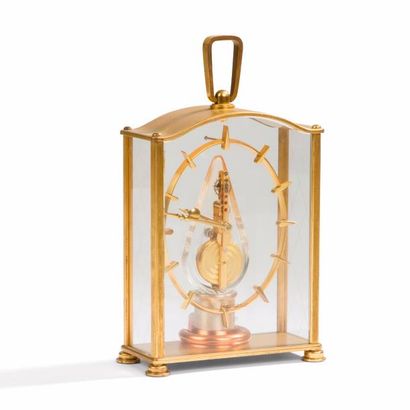 null JAEGER LeCOULTRE
Pendule cage de table façon pendule mystérieuse. Réserve de...