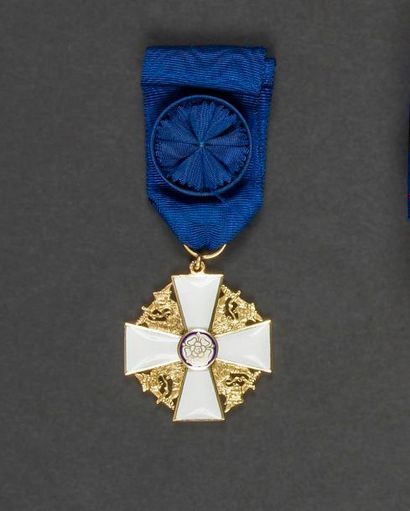 null FINLANDE
ORDRE DE LA ROSE BLANCHE, créé en 1919. 
Croix de chevalier de 1e classe....