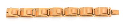 null Bracelet en ors de couleurs 18K (750 ‰), articulé de maillons asymétriques....