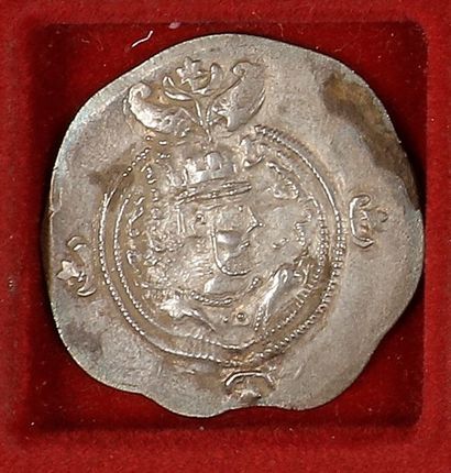 null ROME.
LOT de 16 monnaies : 14 romaines en bronze (1 de la République et 13 de...