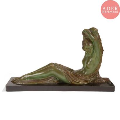 null Demeter H. CHIPARUS (1886-1947)
Femme assise, bras levés
Sculpture. Épreuve...