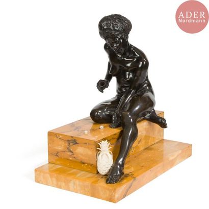 null Clarisse LEVY-KINSBOURG (1896- ?) 
Mauresque jouant aux dés 
Sculpture. Épreuve...