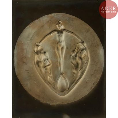 null Archives René LALIQUE (1860-1945) 
Femmes, nymphes, musiciennes, femmes orientales,...