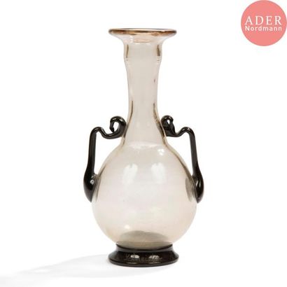 null Charles SCHNEIDER (1881-1953)
Série Bijoux
Vase amphore miniature. Épreuve en...