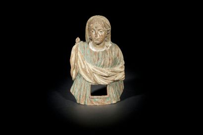 null Buste reliquaire d’une sainte Femme en chêne sculpté et polychromé. La tête...