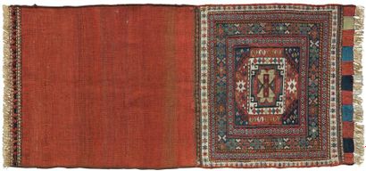 null SCHUMMAK, Caucase, début du XXe siècle
Selle de chameau en laine à décor de...