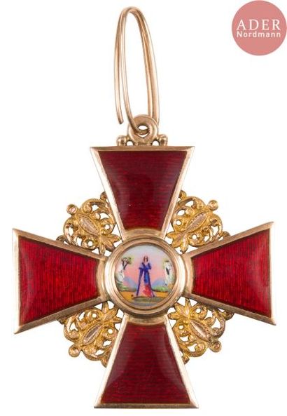 null Croix de l’ordre de Sainte Anne, 2e classe.
Or (585 / 1000) et émail.
Poinçons...