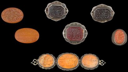 null Huit plaques talismaniques en agate et cornaline, Iran, XIXe siècle
Plaques...