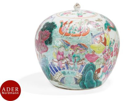 null CHINE - XIXe siècle
Pot à gingembre en porcelaine à décor émaillé polychrome...