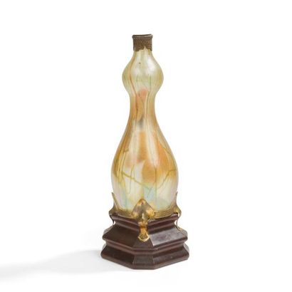 null LOUIS COMFORT TIFFANY (1848-1933) ATTRIBUÉ À

Favrile Glass, série initiée en...